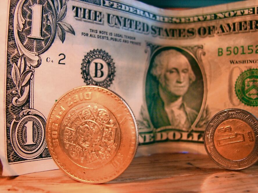 Superpeso, hacia su primer semestre de ganancias. Foto: Archivo El Universal.