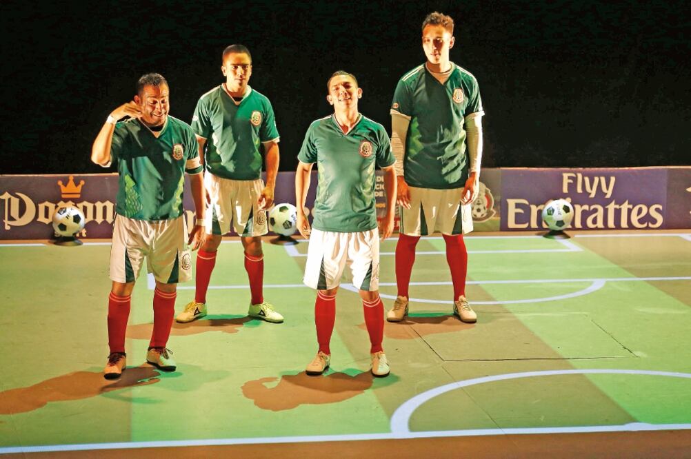 La puesta en escena representa a jugadores veteranos y novatos. Foto: AGUSTIN SALINAS. EL UNIVERSAL