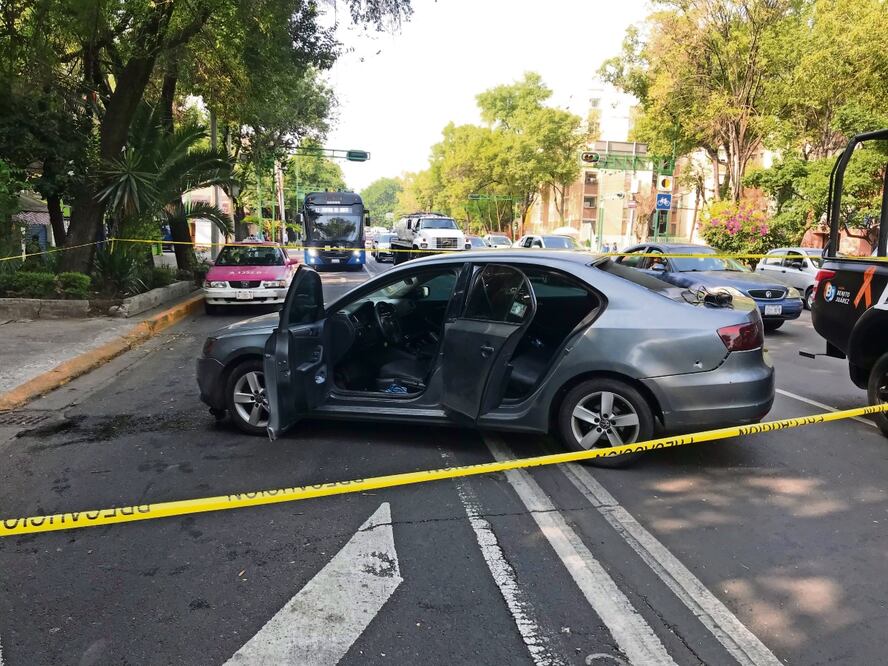 Los secuestradores intentaron huir en un auto al percatarse de la presencia policial y se desató una persecución.