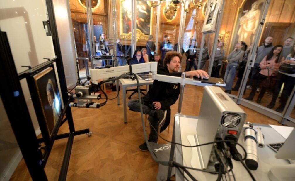 Estudio revela las largas pestañas de la "Joven de la perla"