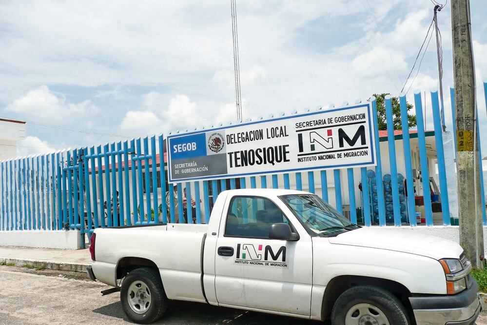 En la subrepresentación local del Instituto Nacional de Migración, en El Ceibo, Tenosique, se necesitan ocho elementos de seguridad, según el contrato. Foto: Archivo / EL UNIVERSAL