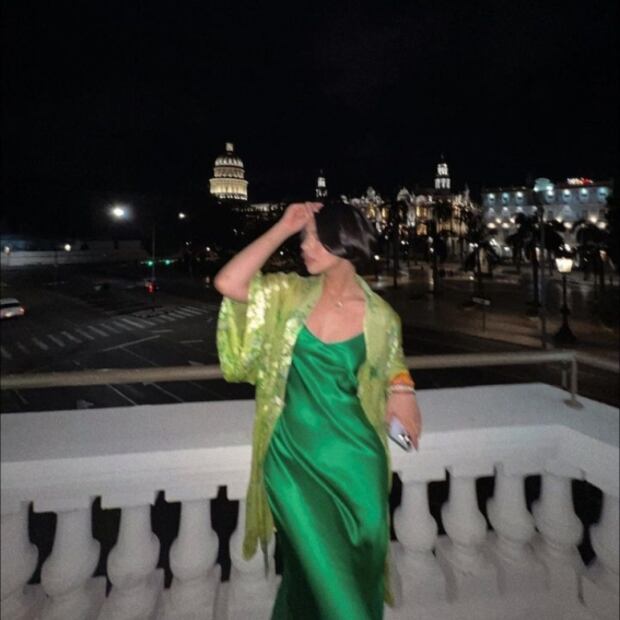 Los looks de Ángela Aguilar durante su viaje a Cuba