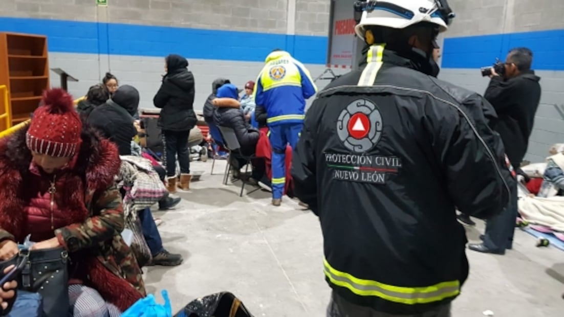 Chocan más de 50 vehículos en autopista Monterrey-Saltillo; hay varios heridos