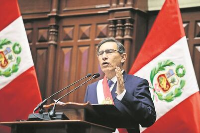 En medio de la pandemia, presidente peruano cambia a su gabinete