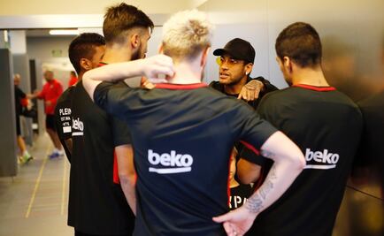 Neymar regresa al Barcelona 