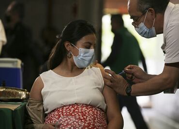 ¿Qué efectos tienen las vacunas contra covid-19 en mujeres embarazadas?