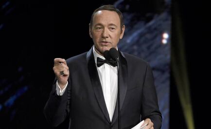 Hombre afirma que mantuvo relación sexual con Kevin Spacey a los 14 años