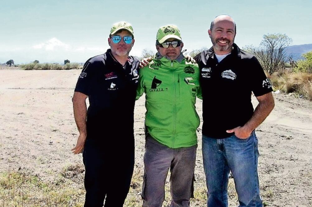 El alpinista Rubén Jaén (izquierda) con su compañero Carlos Belkotosky (derecha), quien falleció en Perú intentando llegar a la cima del monte Huascarán, en ese país sudamericano (TOMADA DE FACEBOOK DE RUBÉN JAÉN)