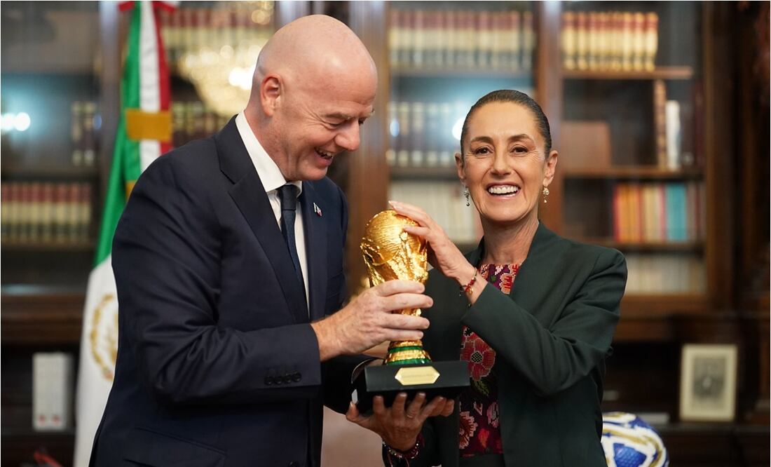 Gianni Infantino, presidente de la FIFA, visitó Palacio Nacional. FOTO: @Claudiashein