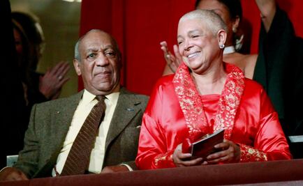 Esposa de Cosby niega que haya leído deposición de abuso