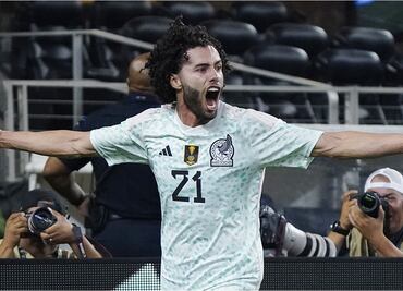 César Huerta respalda a Memo Ochoa tras las críticas en Selección Mexicana
