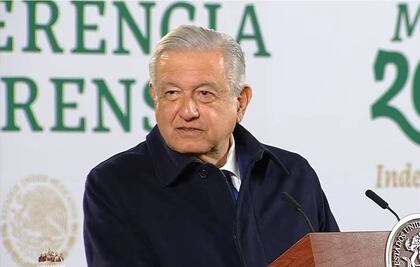 Vicente Fernández, símbolo de la canción ranchera a nivel mundial: AMLO