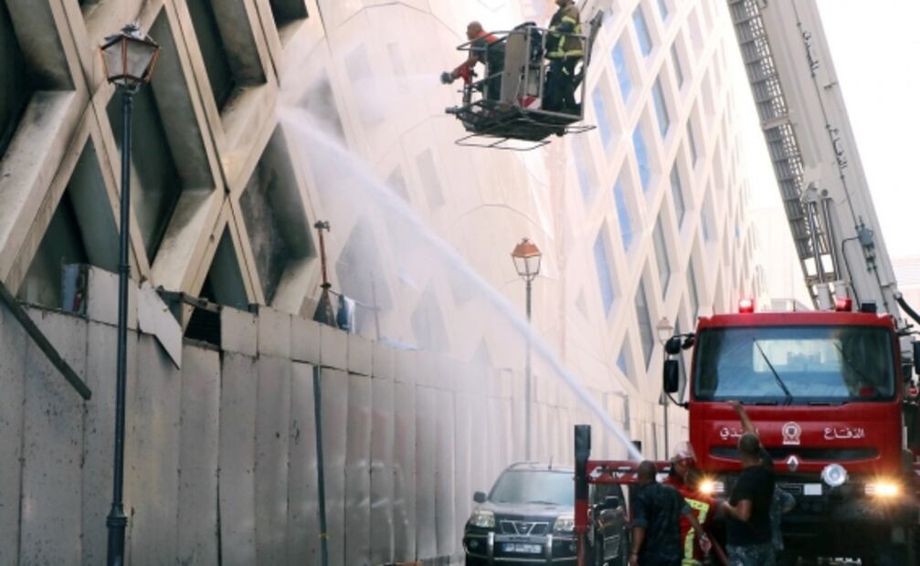 Se incendia edificio de Zaha Hadid en Beirut