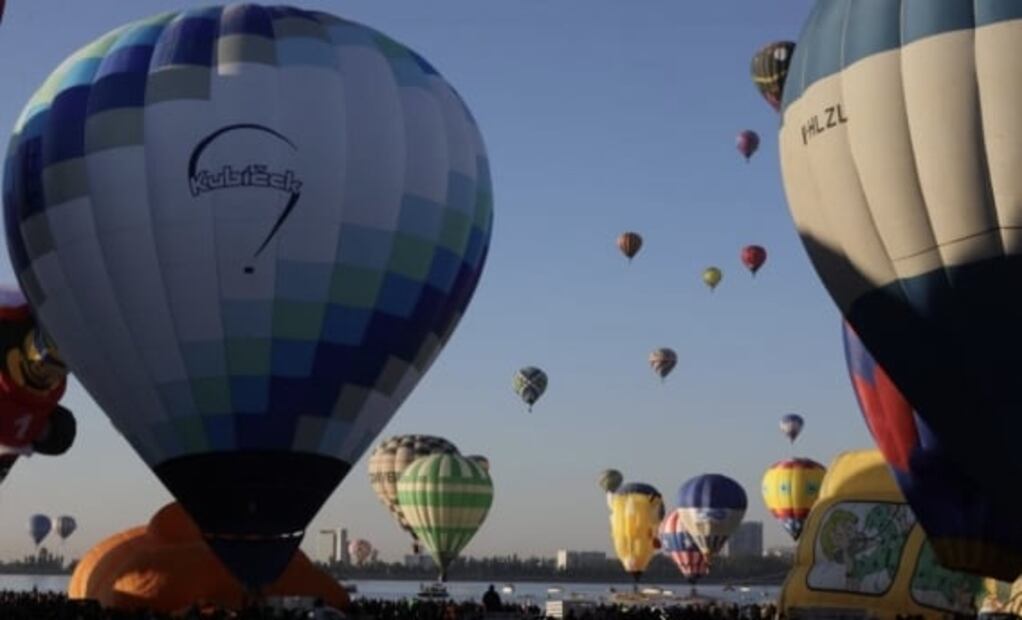 Desde animales hasta rostros, así arranca el Festival Internacional del Globo en México