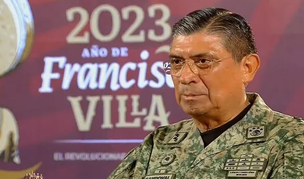 El general Luis Cresencio Sandoval, secretario de la Defensa Nacional, confirmó que compró un departamento a una empresa contratista del Ejército,