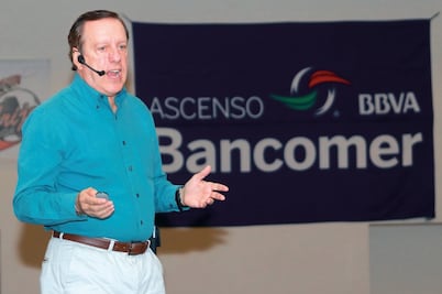 Preocupa a Brizio nivel físico de los árbitros