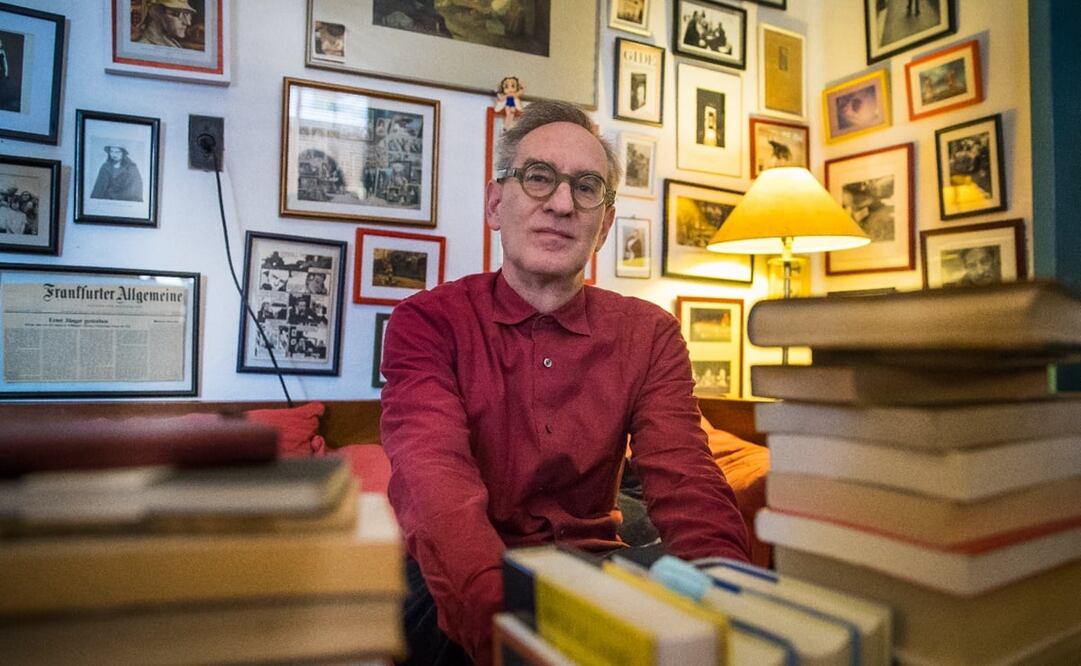  A sus 60 años, Christopher Domínguez Michael trabaja en un libro sobre la crítica literaria en Francia. Germán Espinosa /El Universal