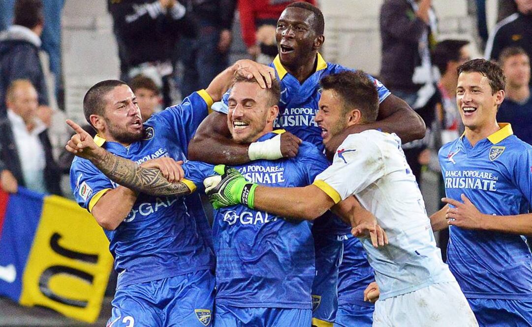 Leonardo Blachard logró el gol del punto histórico. Foto: EFE