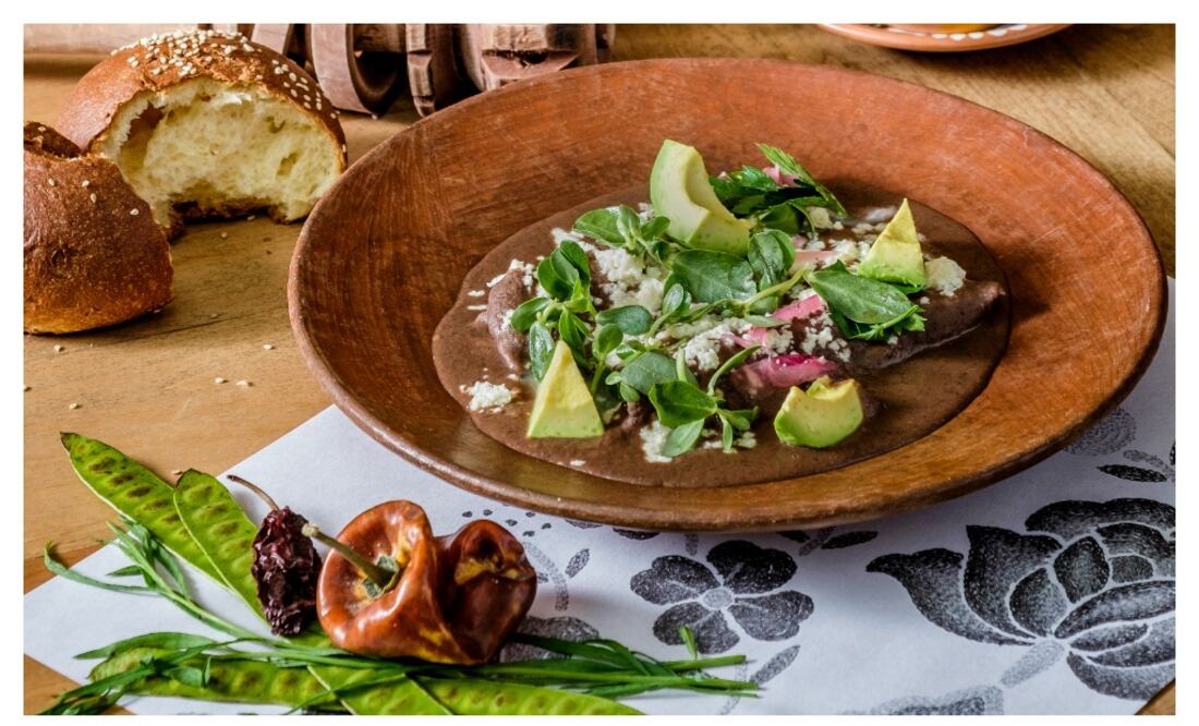 Prepara estas clásicas enfrijoladas con un toque muy oaxaqueño (foto:Luis Sandoval)