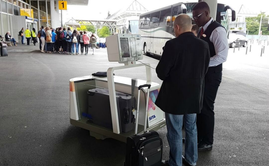 También imprime los pases de abordar. (Foto: Genève Aéroport)