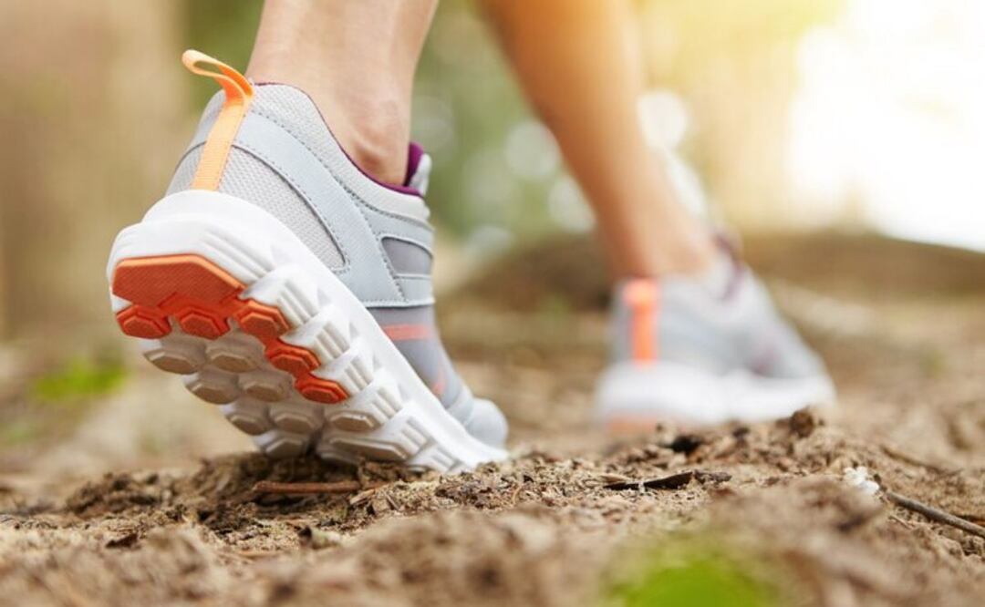 Mitos de caminar 10.000 pasos diarios. Fuente: Freepik