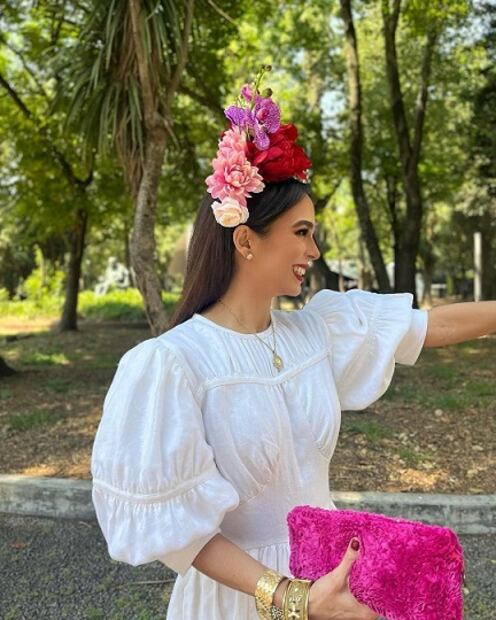 Biby Gaytán luce increíble con vestido amarillo de Benito Santos