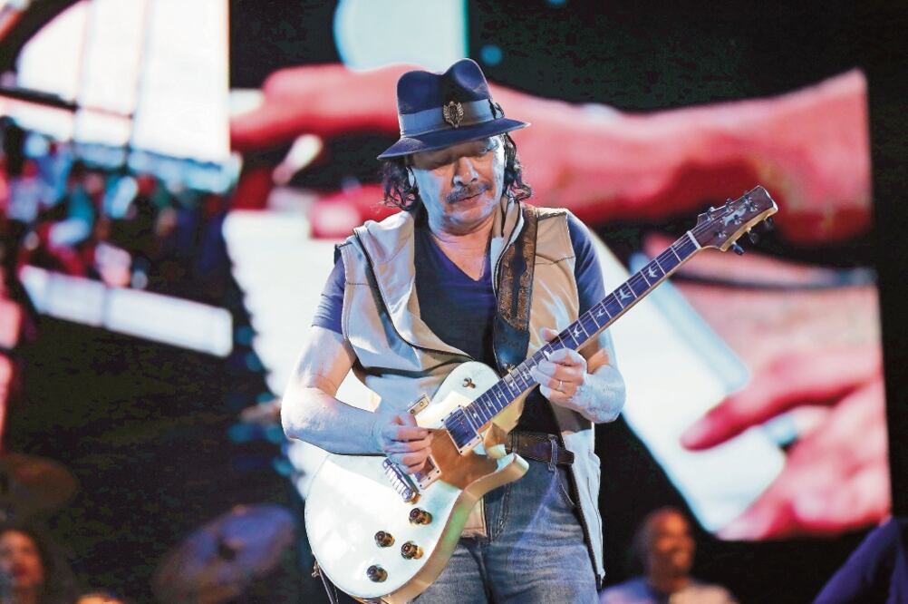 Carlos Santana forma parte del cartel del evento de aniversario. / ARCHIVO EL UNIVERSAL