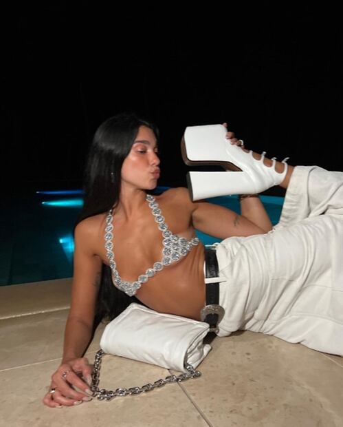 De fiesta y con sensual body: Dua Lipa compartió imágenes de su celebración de cumpleaños