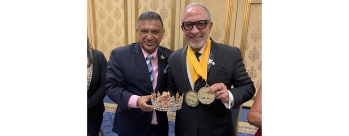 Emilio Estefan es coronado en Las Vegas
