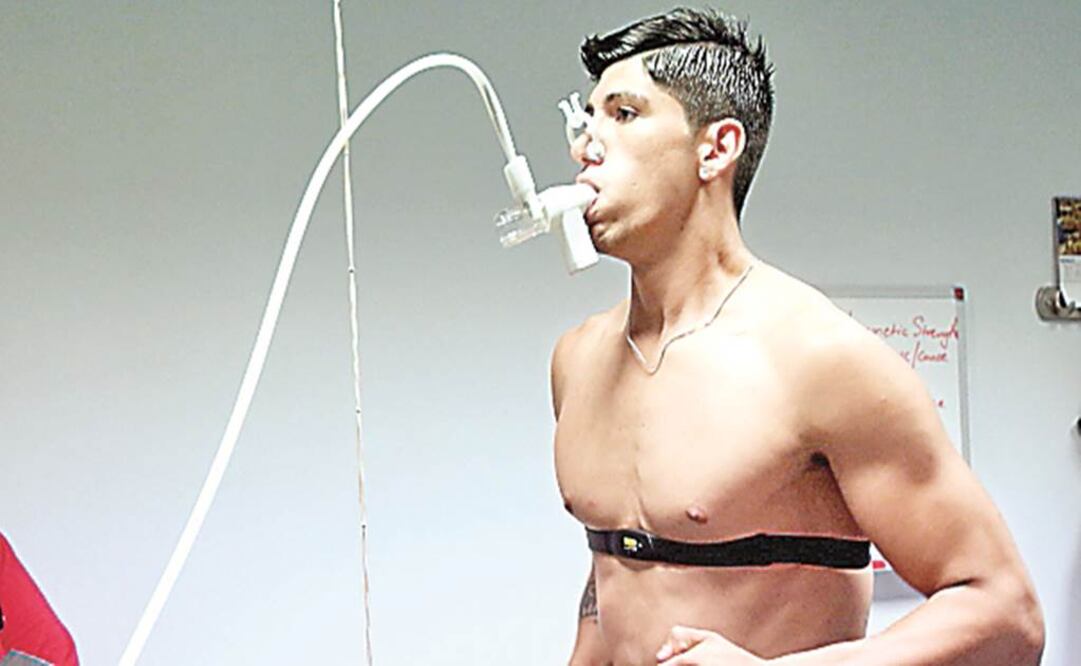 Alan Pulido realizó una prueba de esfuerzo con el conjunto helénico. Foto: TOMADA DE INSTAGRAM