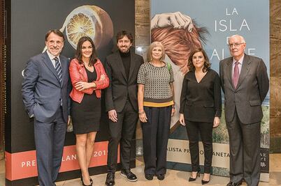 Crisis y mentiras, temas de premiados con el Planeta