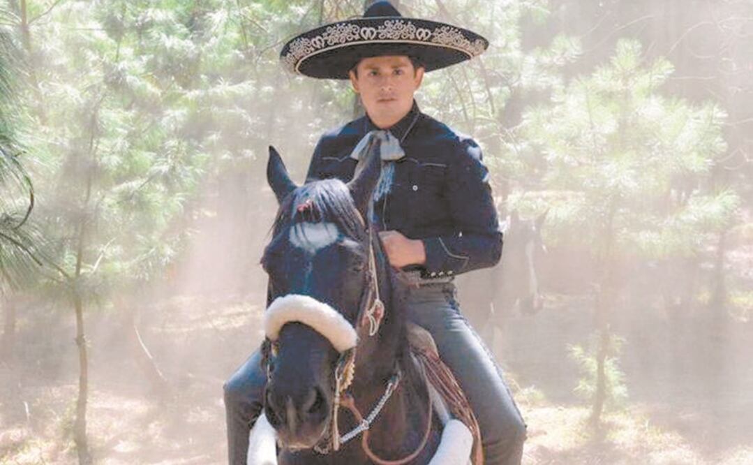 Estrenó el video de “El gavilán pollero” en YouTube. Foto: Cortesía Adrián Bedolla