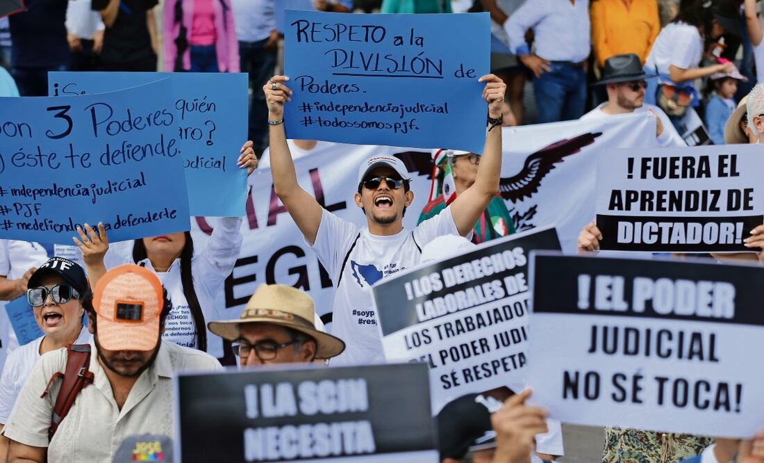Los trabajadores del Poder Judicial han manifestado su rechazo a la extinción de los fideicomisos. Foto: Francisco Guasco | Archivo EFE