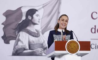 Sheinbaum celebra recaudación récord en 2025; este año, gobierno Federal irá contra factureras