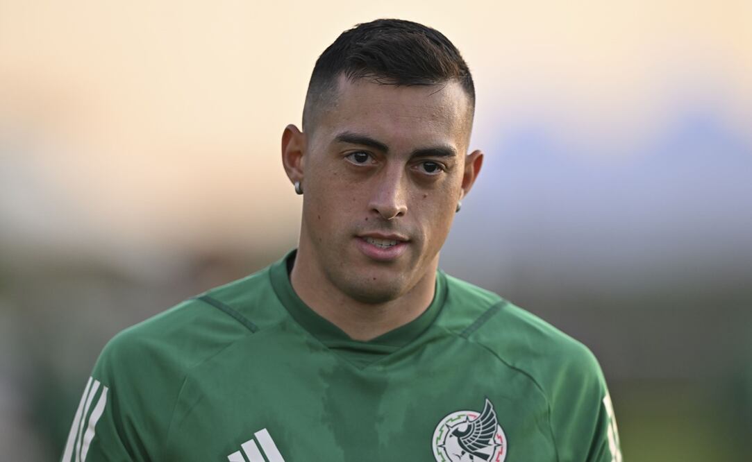 El delantero del Monterrey entrenando con la Selección Mexicana / Foto: Imago7