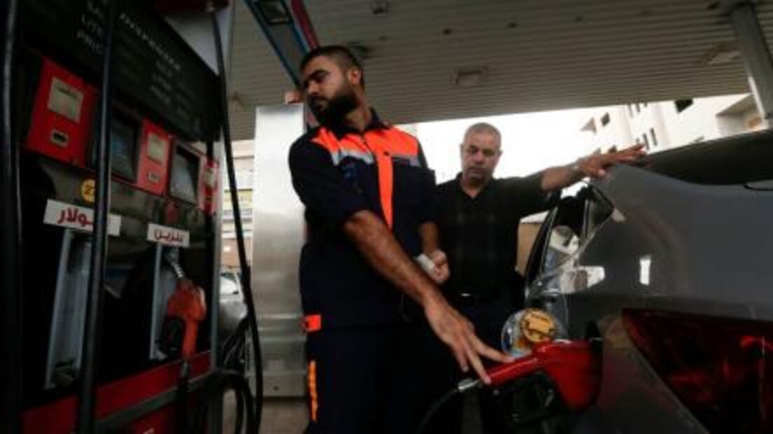 Israel pone fecha final a ventas de autos de gasolina