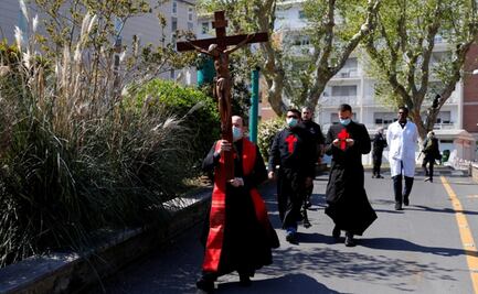 Las imágenes de iglesias y calles vacías en Viernes Santo por el Covid-19