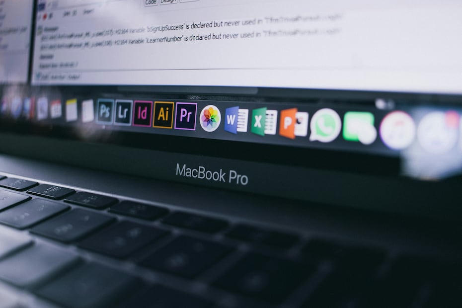 Reiniciar una computadora de fábrica permite arreglar fallas con el software. Foto: Unsplash