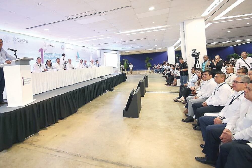 El gobernador Héctor Astudillo encabezó la inauguración del Primer Congreso Internacional de Investigación Educativa y Formación Docente (ESPECIAL)