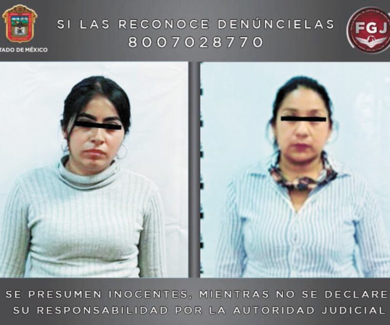 A Dalia “N” y a Martha “N” se le confiscaron licencias de Guerrero, fotografías de usuarios y recibos de dinero. Foto: ESPECIAL