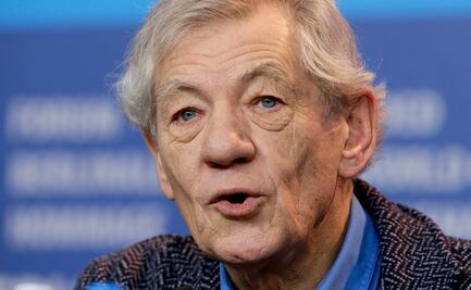 Ian McKellen, actor de "El señor de los anillos", es hospitalizado tras caer de un escenario