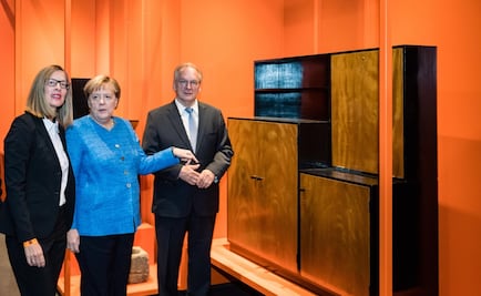 Angela Merkel insta a mantener "vivo el espíritu" de la Bauhaus