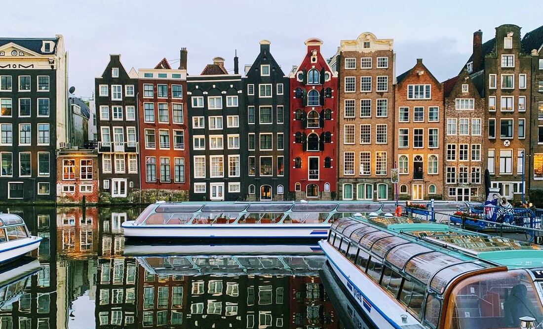 Ámsterdam se encuentra entre las 10 ciudades más atractivas del mundo. Foto: Rifad Lafir. Unsplash