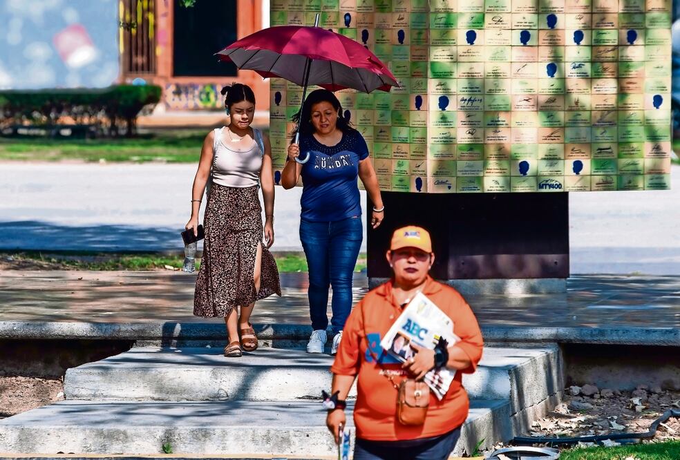 Analistas estiman que la ola de calor puede incidir en la inflación. Foto: Miguel Sierra/EFE