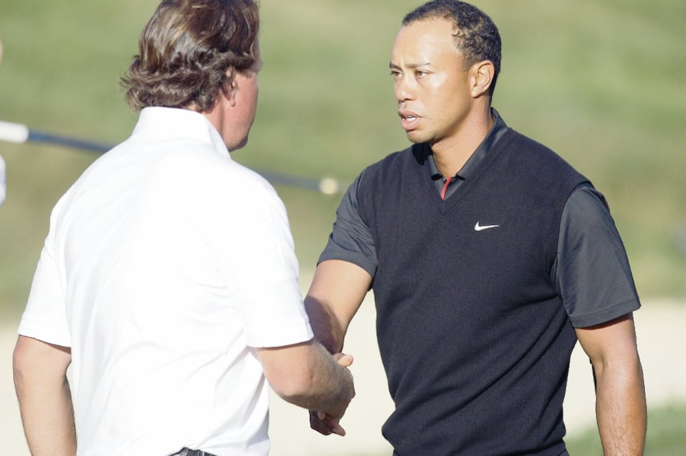 Phil Mickelson y Tiger Woods podrían enfrentarse en México. Foto: ARCHIVO. EL UNIVERSAL