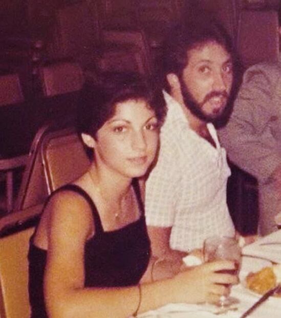 Gloria y Emilio Estefan celebran con esta foto 50 años de su primer San Valentín.