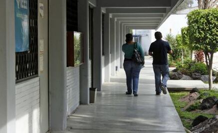 Egresan 91 jóvenes de la Normal de Ayotzinapa