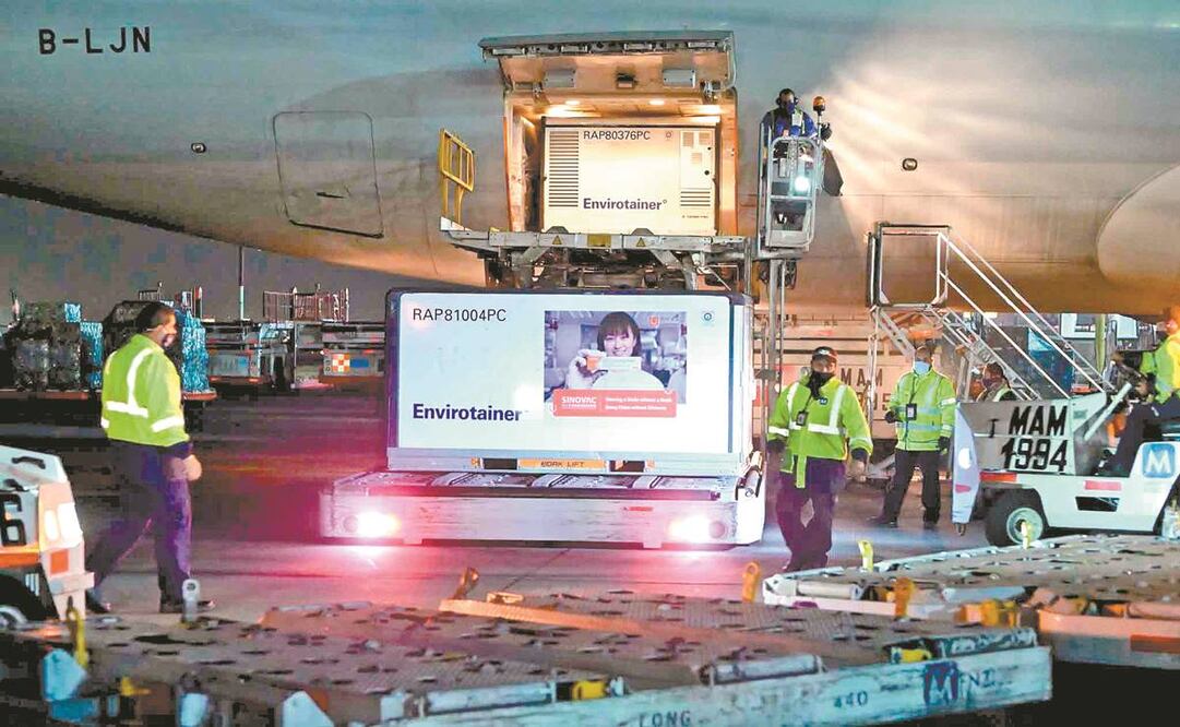 Arribo de las vacunas Sinovac el 27 de febrero. La falta de dosis ha provocado que se modifiquen las metas de inoculación. Foto: ARCHIVO EL UNIVERSAL