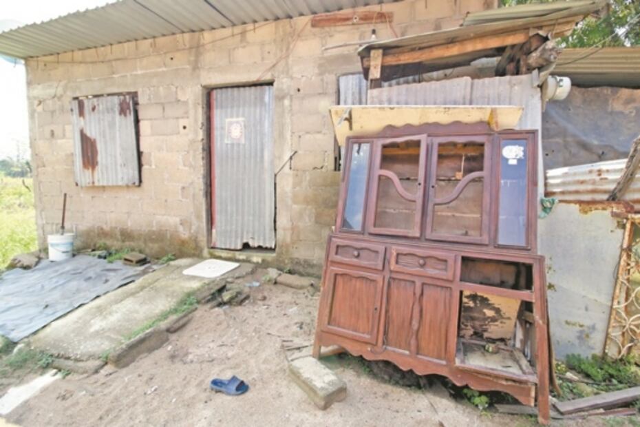 Tabasqueños aún sufren estragos de la inundación