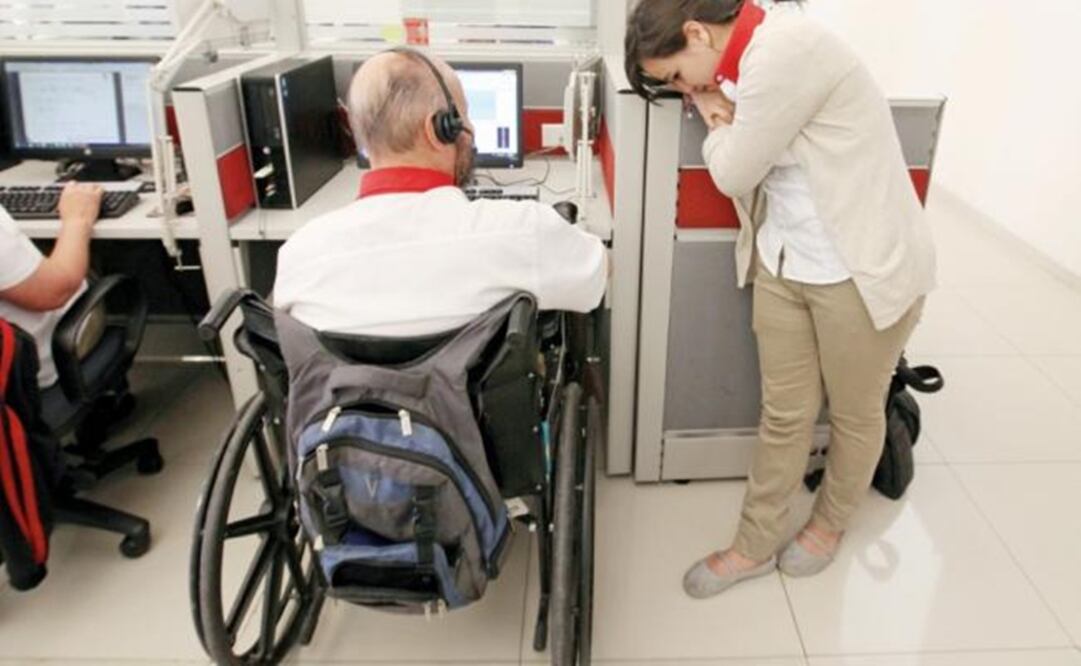 Companies, such as call centers, are registered for the event - File photo/El UNIVERSAL